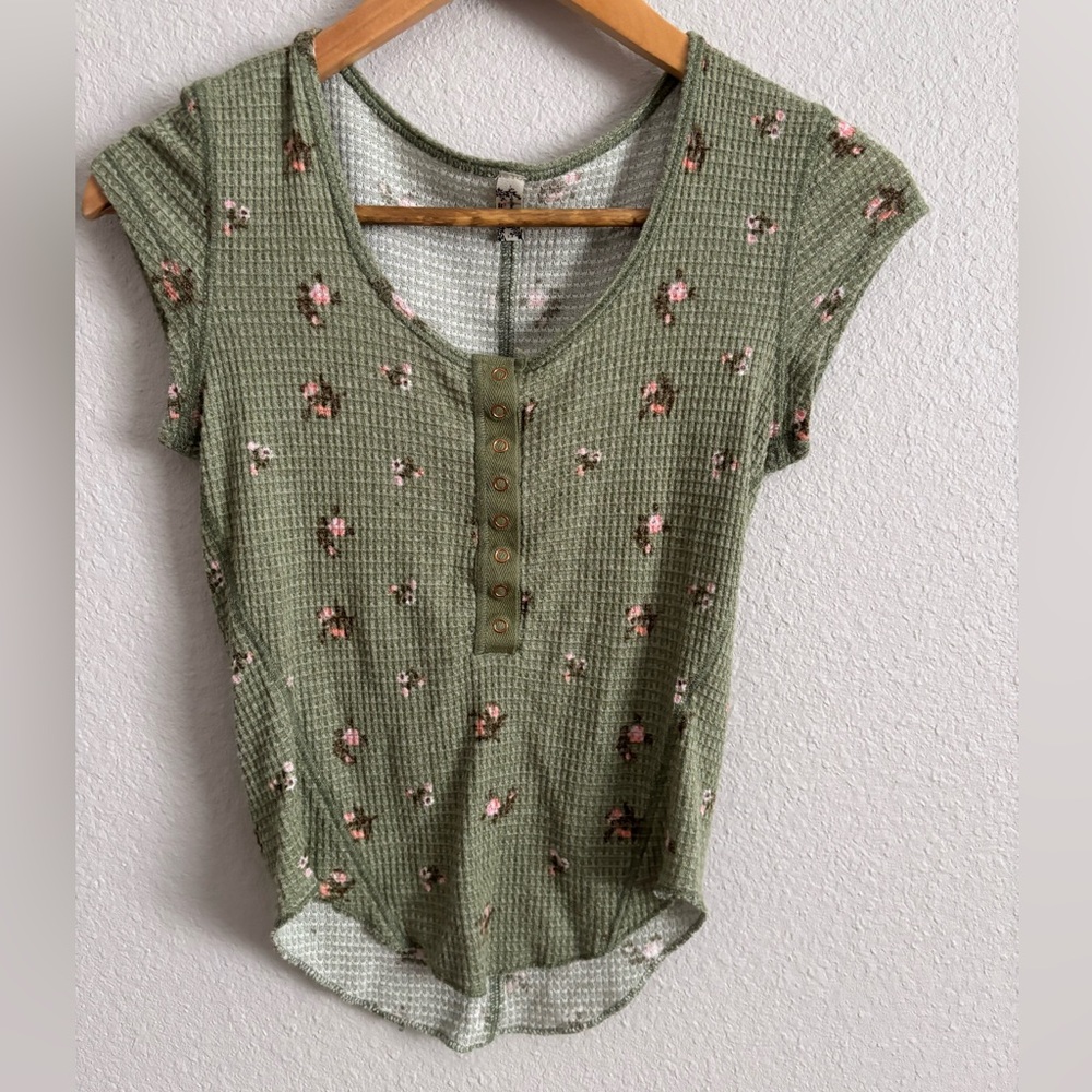 Floral Green Button-Up Women's Top